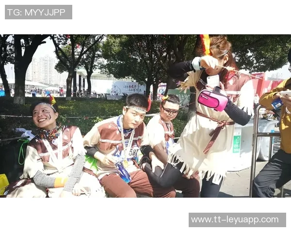 芬奇盛赞迪林厄姆表现出色快节奏打法助力队友轻松得分 芬奇盛赞迪林厄姆表现出色快节奏打法助力队友轻松得分