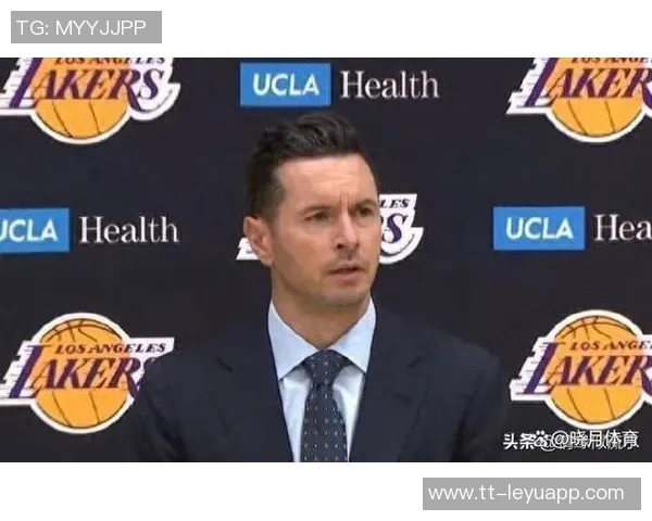 雷迪克透露詹姆斯本周积极参与个人训练提升状态