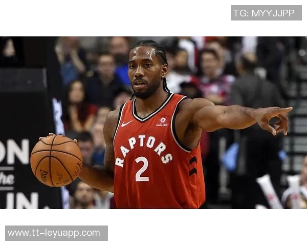 猛龙全场球迷热烈致敬洛瑞绝对功臣在垃圾时间重返赛场引发掌声