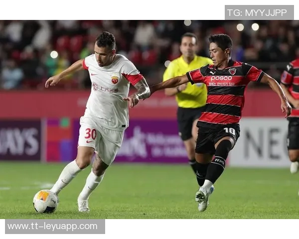 东体分析海港首发仅四名主力中超球队在亚冠中面临实力不足挑战